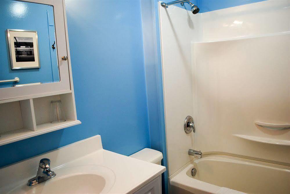 Ocean Island Garden Suites Victoria Exterior foto